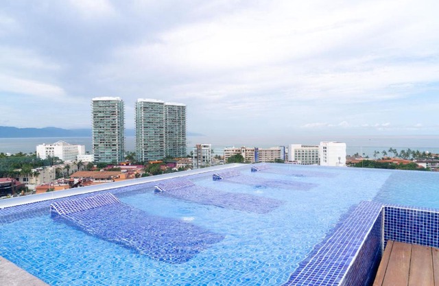 ¡Hermoso Condo con espectacular vista a la bahia!