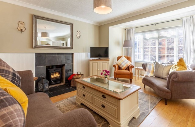 Heron Cottage - sleeps 4 guests in 2 bedrooms