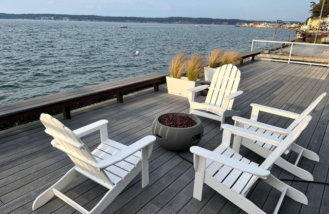 Heron Hideaway - A Charming seaside cottage on Whidbey Island