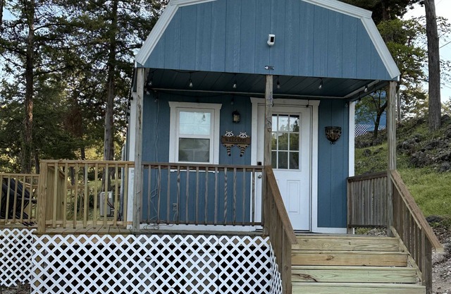 Cute Tiny Home - Heron's Cabin