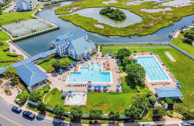Heron's Nest OC: Newly-renovated, kid friendly, bayside.