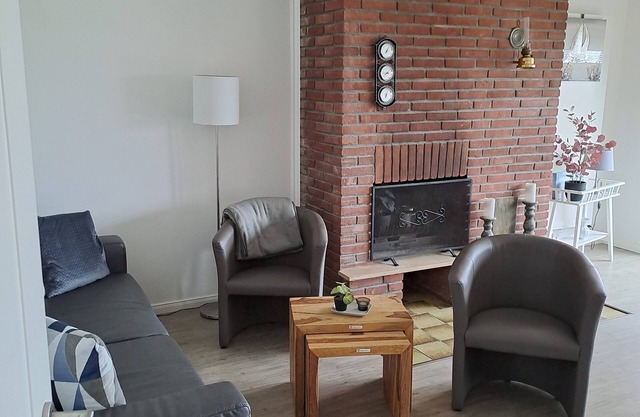 Ferienhaus "Küstenblick" in 1a Strandlage mit Terrasse, Garten & Meerblick