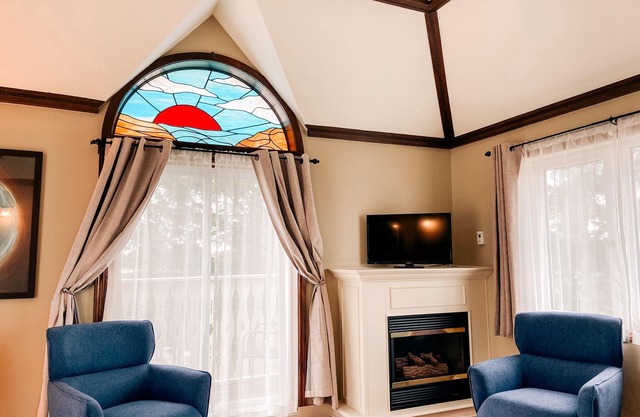 Hessenland Inn & Schatz Winery