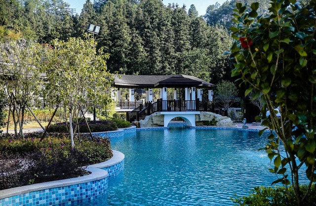 Heyuan Mels Welton Evergreen Lake Hotel