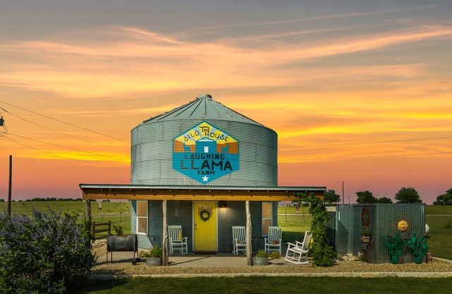 HGTV-Famous Silo Stay + Llamas Near Waco