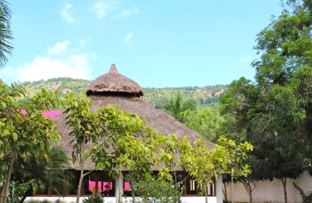 HI Huasteca Inn Hotel
