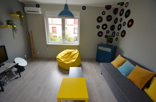 Hallo! Suchen Sie eine Unterkunft in Belgrad? Probieren Sie Dorćol Dwellings Vinyl Apartment!