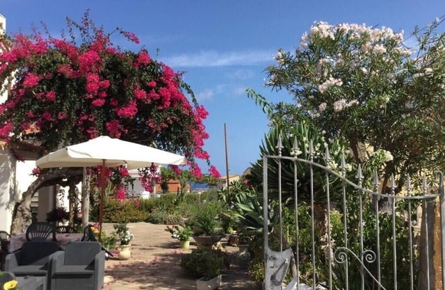 Hibiscus Apartment