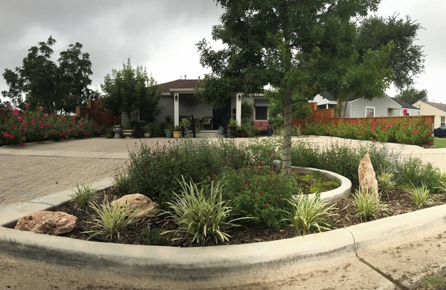 Hibiscus House central located