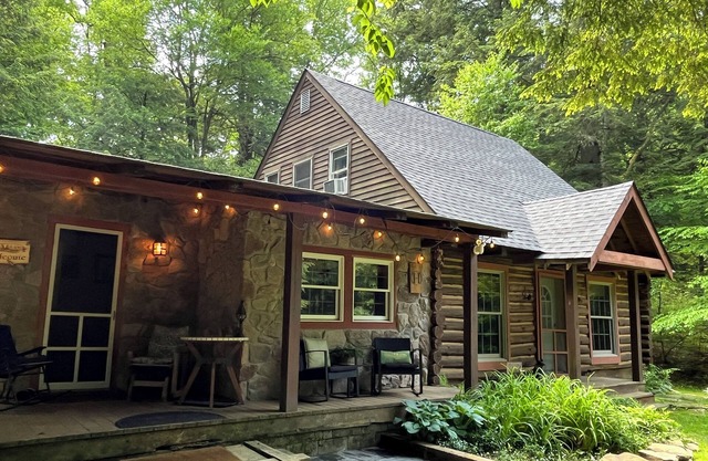 Hickory Creek Haven-Creekside Log Cabin-Allegheny National Forest Pet Friendly!