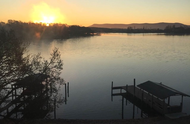 Beautiful views, Flat Lot, Fast Internet