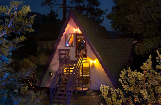 Hicksville Pines Chalets & Motel