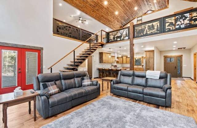 New Mountain Retreat-Game Room-Seclusion-Views