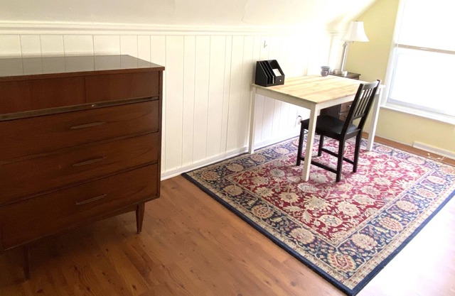 Hidden Gem 10 minutes from Downtown