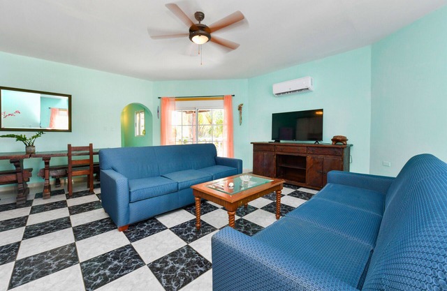 Hidden Gem - 2BR Apartment