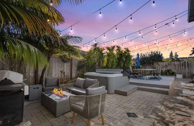 Hidden Gem: 3Bed/ 3Ba Retreat w/Jacuzzi Point Loma AC/Parking