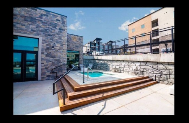 ★Hidden Gem★Pet Friendly★Pool/Hot Tub★Spacious★