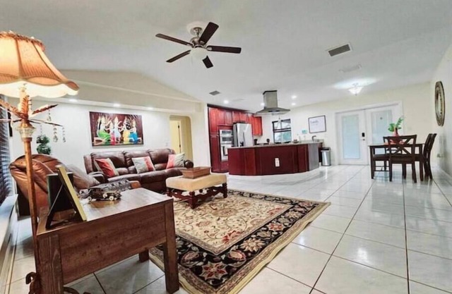 Hidden Gem Home @Oceanside Ave