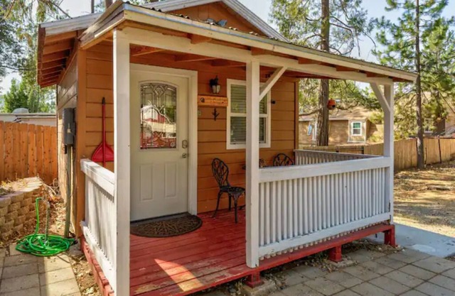 Hidden gem in green heaven, getaway to Bass Lake & Yosemite