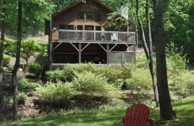 Hidden Gem in the mountains w/hot tub