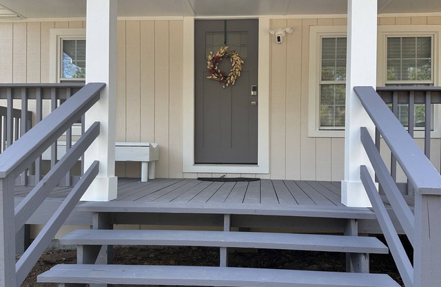 Hidden gem near Lake Lanier, smart TV’s