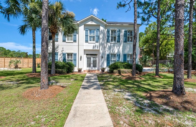 Hidden Gem! Private lot, Private Pool w/Hot Tub! Near Seagrove!