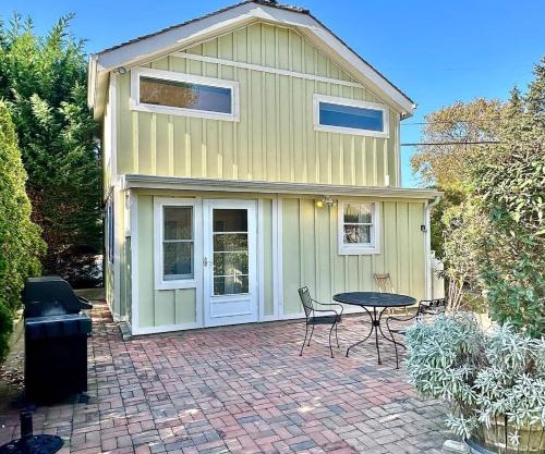 Hidden gem! Southampton beach cottage