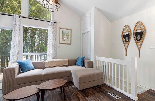 Hidden Haven Cottage: The Perfect Family Getaway for Fun and Relaxation!