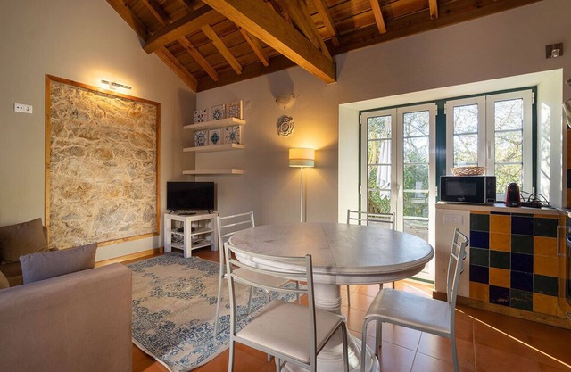 Hidden Jewel Villa, Quinta da Boa Vida: 2 Bedroom Villa with Pool
