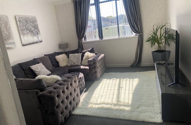 Hidden Little Den near beaches and walks