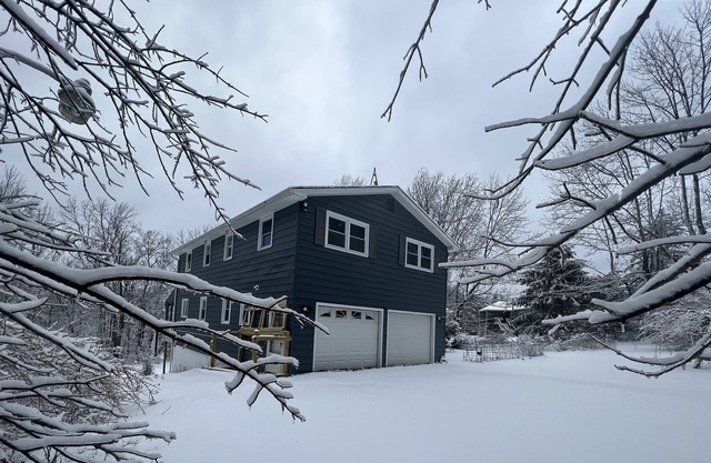 Hidden Poconos Farmhouse w/ Indoor Hot Tub + Game Room!