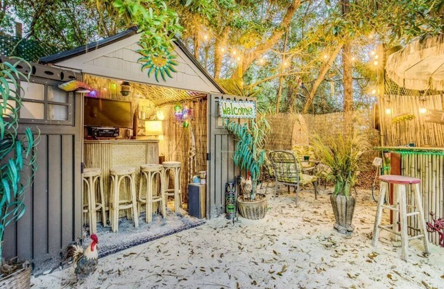 Hidden Tiki: Luxe Compound w/ Pool & Paradise