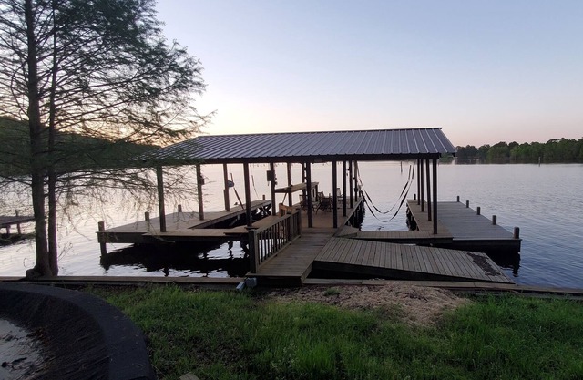 Hideaway Bay log Cabin