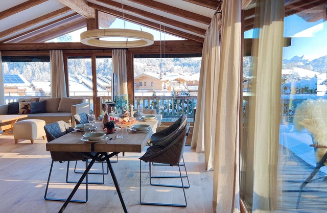 HIDEAWAY DESIGN CHALET mit Pool & Wellness by Belle Stay
