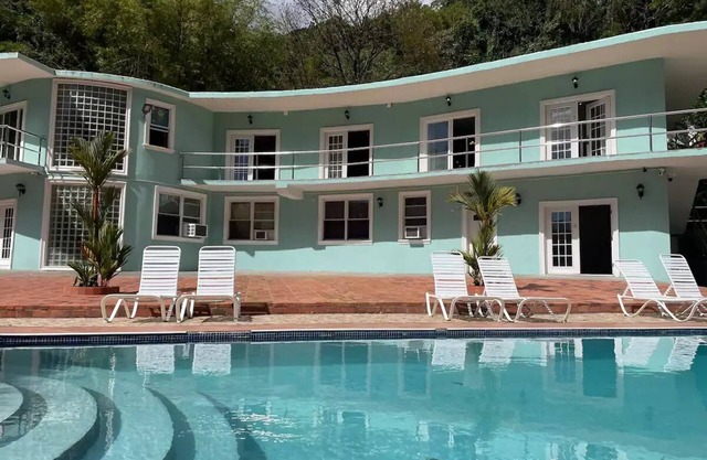 Hideaway Upper studio