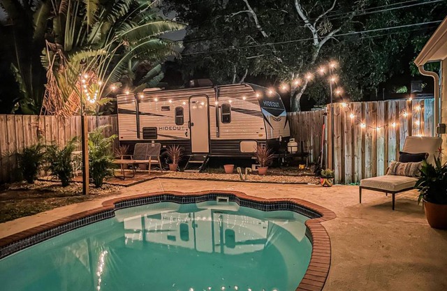 Hideout by the Sea with saltwater pool + dog friendly yard