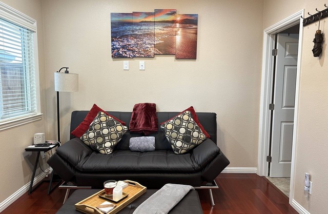 High-End-Reihenhaus 1BR / 1BA im Herzen des Silicon Valley, nur für Nichtraucher