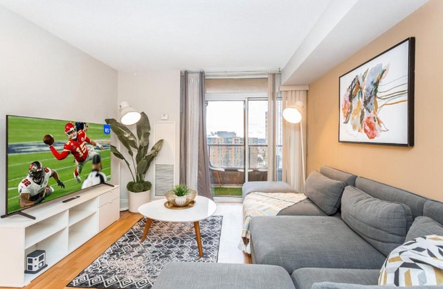 High-End 2BR 2BATH Condo-Steps to Square One Mall