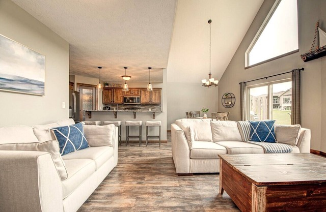 High-end Bridges Bay Cabin at Lake Okoboji