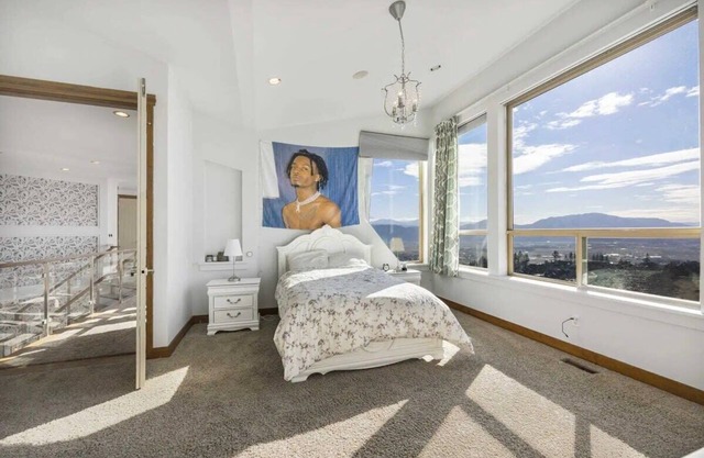 High-End Designer Getaway ~ Views ~ Cinema ~ Games