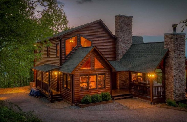 High Five Lodge by Escape to Blue Ridge