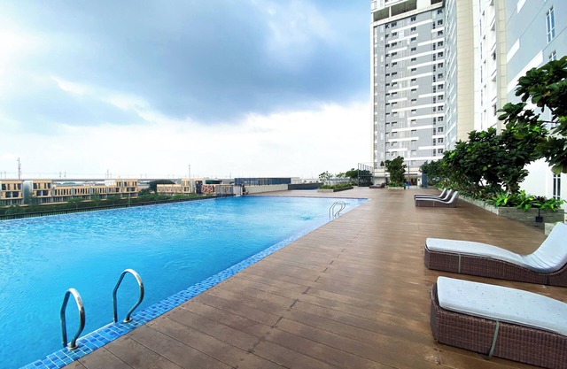 High Floor 1BR at Vasanta Innopark Apartment near MM2100 and Cibitung