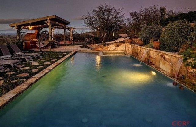 High Ridge Manor