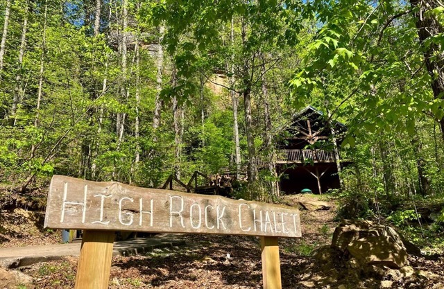 High Rock Cabin | RRG | Hot Tub!