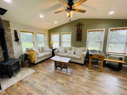 High-View Catskills Cabin
