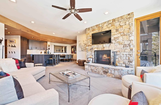 Highlands Westview 208