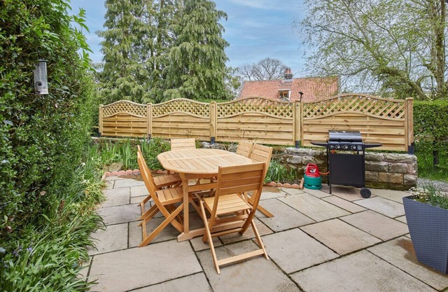 Highmoor - Three Bedroom House, Sleeps 6