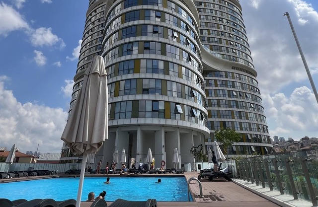 HIGHRISE FLAT WITH PANORAMIC ISTANBUL VIEW