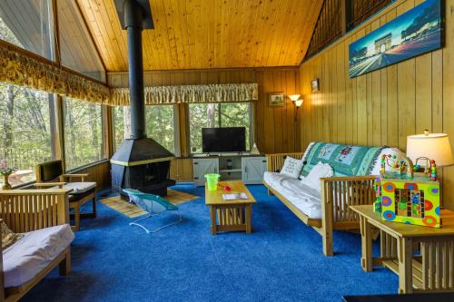 Hike, Bike and Golf Peaceful Cabin in Twain Harte!