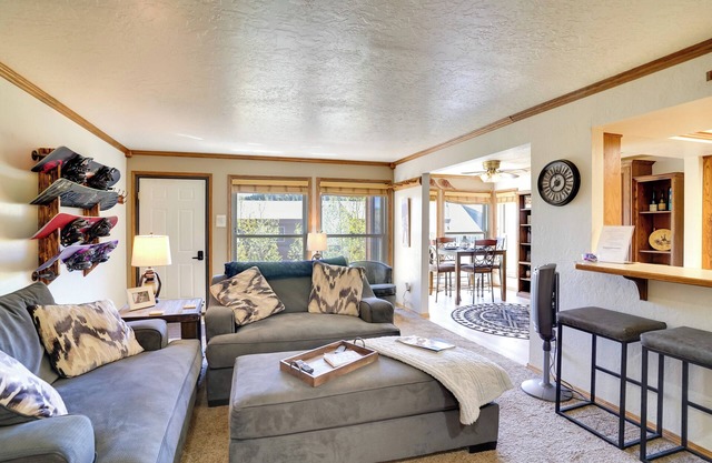 Walk to Ski Lift: Brian Head Condo w/ Pool Access!